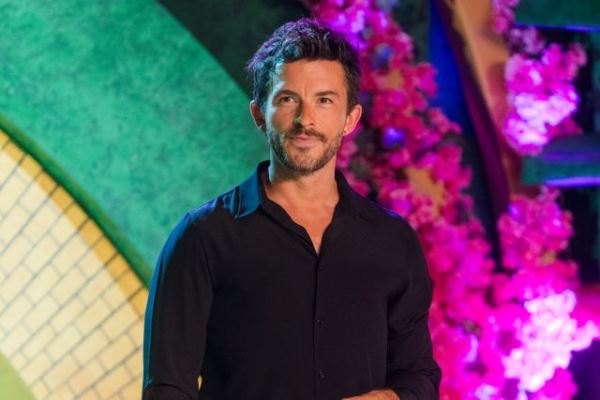 Самый сексуальный мужчина Джонатан Бэйли написал письмо себе юному