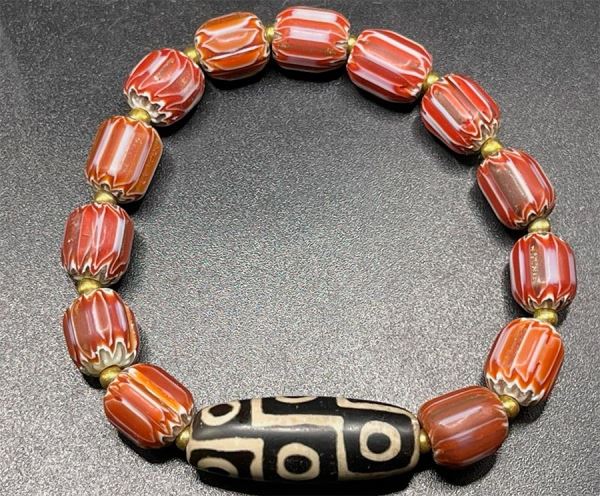 Стильные браслеты из муранского стекла