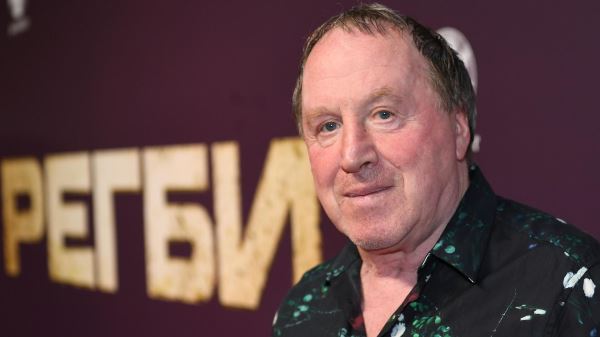 Агент Стеклова опроверг информацию о госпитализации артиста0