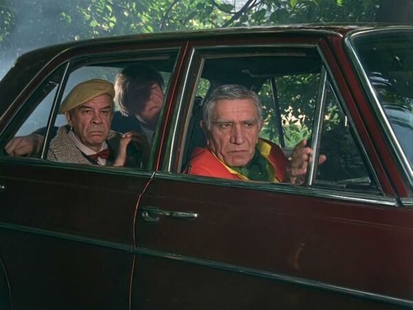 Обаятельный злодей, мудрец и хитрец: чем запомнился Армен Джигарханян12