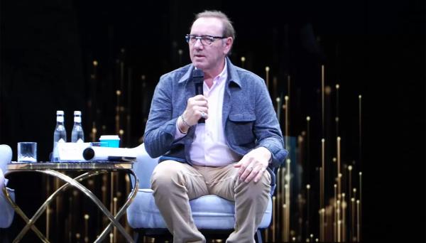 Звезда "Красоты по-американски" Кевин Спейси оказался бездомным