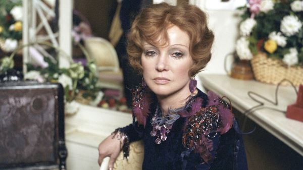 Надежда Кадышева готовится к яркому новогоднему шоу в Москве1