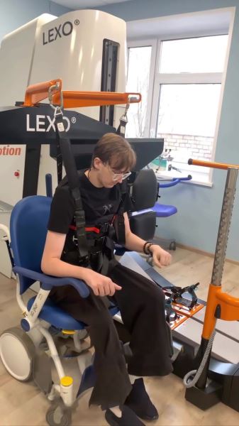 «Нужно продавать их в аптеках»: 22-летний россиянин оказался в инвалидном кресле из-за энергетиков