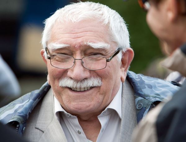 Обаятельный злодей, мудрец и хитрец: чем запомнился Армен Джигарханян16