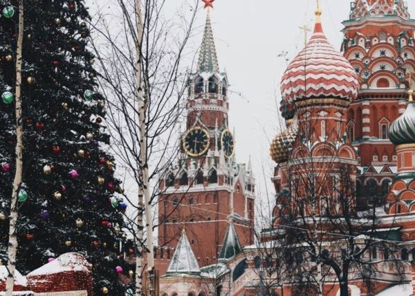 В России подорожали билеты на новогодние представления