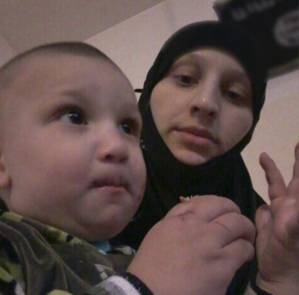 «Воспоминания, как они с мамой бегут под бомбами»: через что прошли дети радикальных исламистов и как они живут сейчас