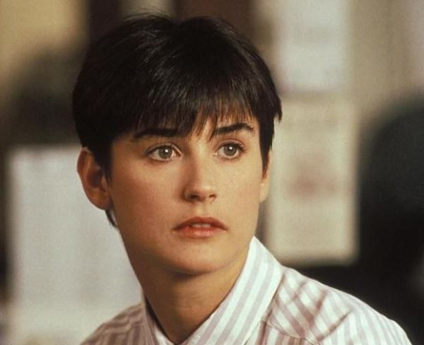 Секс-символ вне времени: как менялась внешность Деми Мур