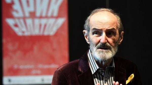 Художника Булатова кремируют после церемонии прощания в Париже1