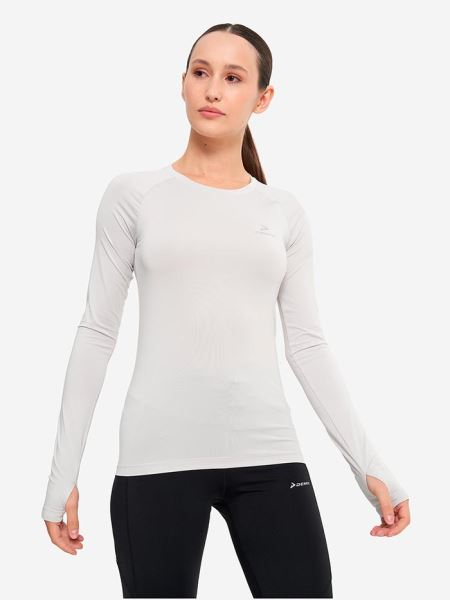 Бежать красиво: как подобрать модные образы для пробежек в любую погоду