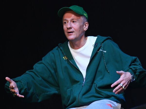 Вечный двигатель: Олег Меньшиков снова удивляет3