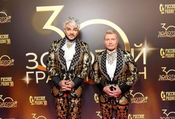 Яркие наряды и любимые хиты: в Москве прошел юбилейный 