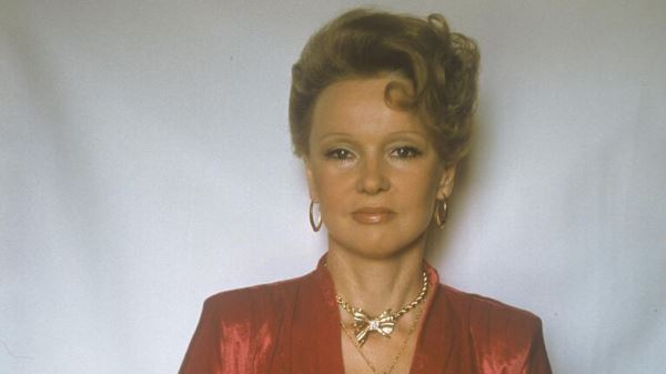 Даже вещи дизайнеров перешивала: секреты уникального стиля Людмилы Гурченко3