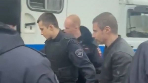 «Просто верю, что дочь вернётся»: мать предполагаемой жертвы богородского маньяка не верит в её гибель