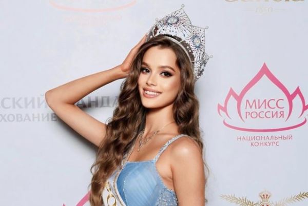 «Мисс Россия» Валентина Алексеева вошла в топ-12 финалисток на конкурсе «Мисс Вселенная»