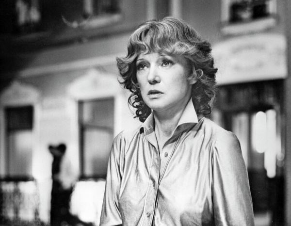 Даже вещи дизайнеров перешивала: секреты уникального стиля Людмилы Гурченко2