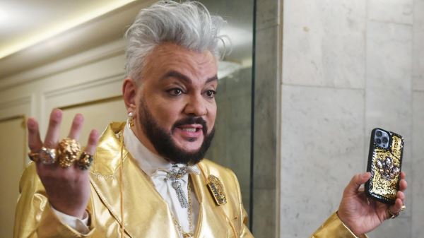 Суд отказался от упрощенного рассмотрения иска к Киркорову2