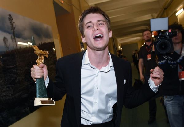 За кадром успеха: что скрывает харизматичный Иван Янковский21