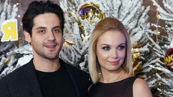 Суд начнет бракоразводный процесс Богатырева и Арнтгольц в конце ноября0