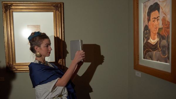 Картина Фриды Кало установила ценовой рекорд для женщин-художниц0