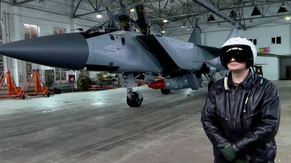 «Просчитывают враждебные действия»: как лётчики ВКС и сотрудники ФСБ предотвращают угоны российских самолётов