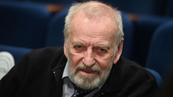 Умер сценарист Анатолий Усов1